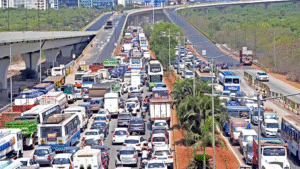 busy highway in goa